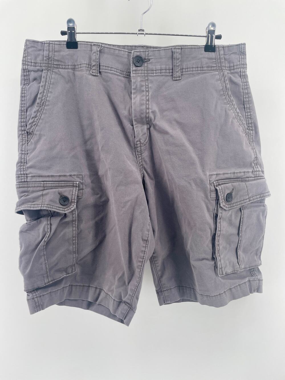 VNTG Urban Pipeline Cargo Shorts Men’s 36 Classic Gray Y2K Trasher